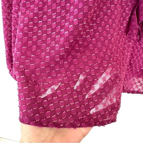 Nanette Lepore top with long sleeves, raglan cut, ruffled,  loose fitting - Picture 3 of 12